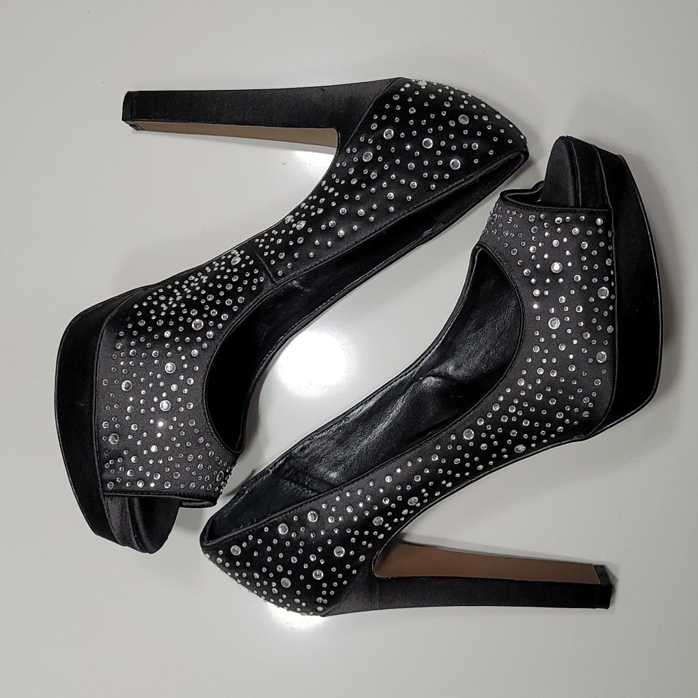Sky high Vince Camuto Platform Heels, Size 9.5